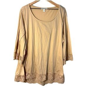 New York Laundry Crochet Detail Top Women’s Tan 2X.